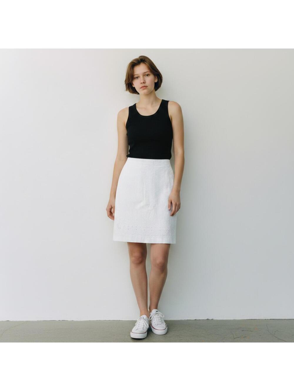 NWOT Talbots White Embroidered Textured Pencil Mini Skirt for Women, Size 4